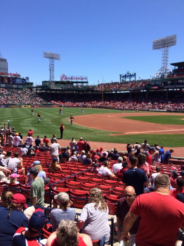 Gotta love this place #fenway