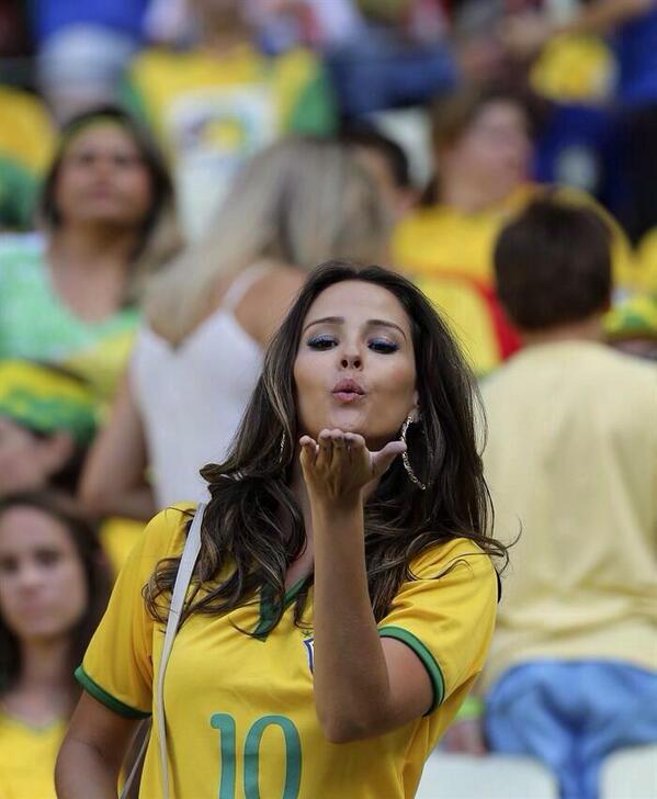 AmoreLesbico's tweet photo. 😘😘😘😘😘😘😘😘 http://t.co/C1o5xgor9W