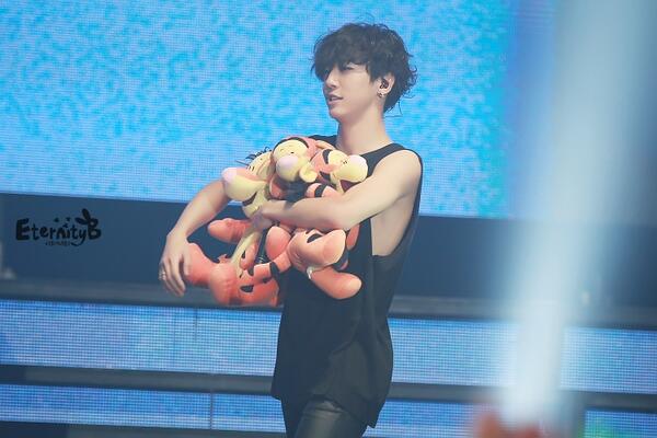 B.A.P) 현실남친미 낭낭한 BAP 방용국 | 인스티즈