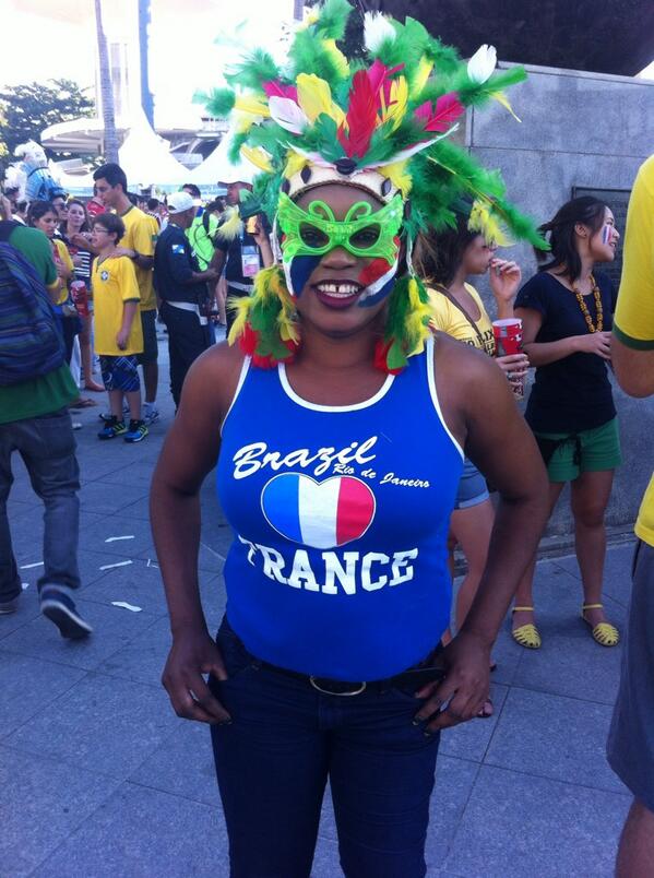 frederic_kaiser's tweet photo. Ce soir Match de l'Argentine sur la plage de Copacabana!!!!! http://t.co/8zaMP9yH5Z