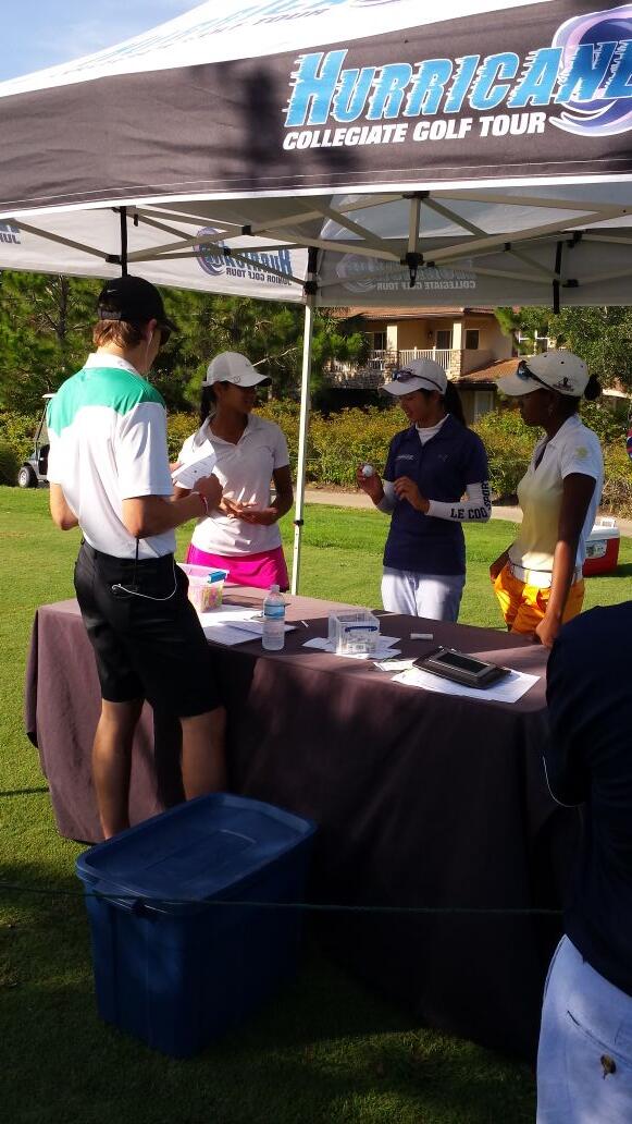 BryanMulryGGGA's tweet photo. Angela Xu displays her golf ball to her player competitors moments before 1st rd HJGT Eagle Creek @GGGAgolf #prepared http://t.co/HGR2lvVYwQ