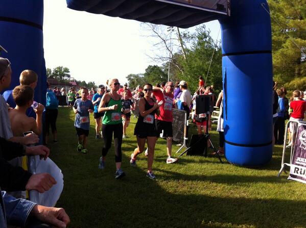 PEJ_Nancy's tweet photo. #runupnorth #Nisswa http://t.co/a9HPdwUGXK