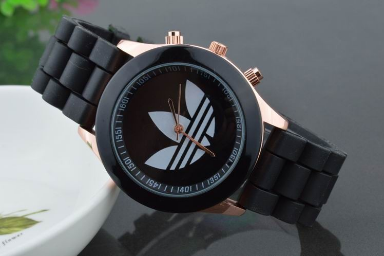 RopaDeChicosES's tweet photo. #SORTEO reloj Adidas: 
1:Da RT este tuit 
2: Síguenos en http://t.co/5o8nc0r4bw
Ganador al llegar a los 10K ¡SUERTE! http://t.co/bd0TweJnRV