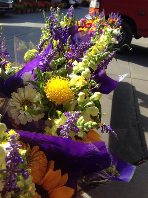 At St. Paul Farmers' Market with wife, brother-in-law and two sister-in-laws. Today we drove.