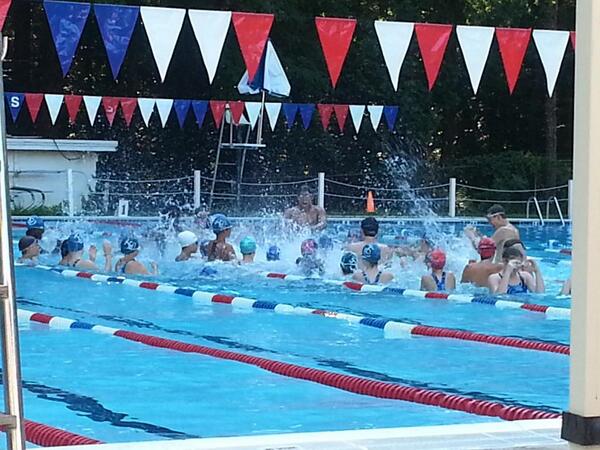 IldaPool's tweet image. Go Clippers...last A meet at home