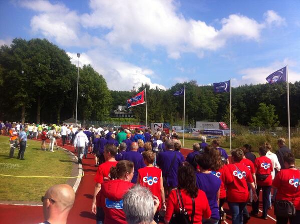 EdgarBlokker's tweet image. Nu al indrukwekkend! Nog 24 uur te gaan. #samenloop100