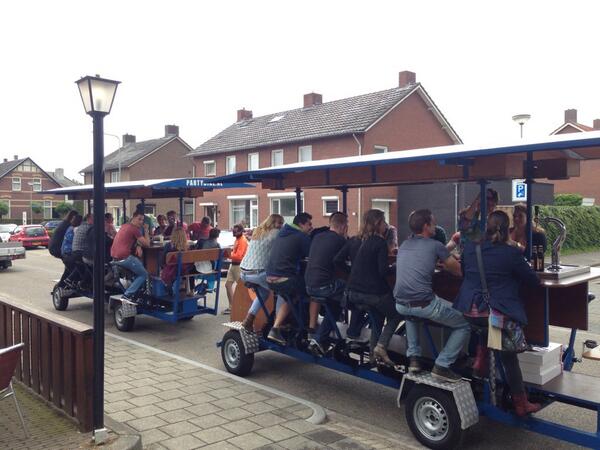 Vandaag twee bierfietsen onderweg!! Ook dat is mogelijk vanaf <a href="/DeKlompVenray/">Herberg de Klomp</a>