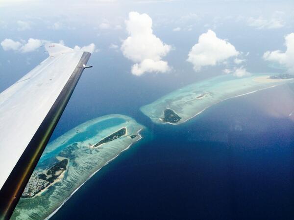mifarrell's tweet photo. . #flywithamelia had this #veryBeautiful view on approach to land at #Singapore... #goAmeliaGo ... leg #9 completed http://t.co/rc92nvmvPN