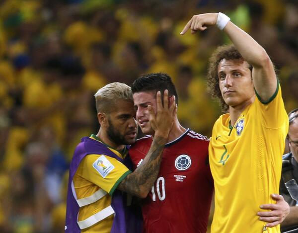 ELTIEMPO's tweet photo. Lo de Colombia en el Mundial es para sentirnos más orgullosos http://t.co/zn1RoEcRu0 #GraciasColombia http://t.co/e4Vmv7mbgd