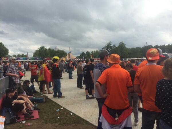 desijb's tweet photo. Belgium and Holland united at #rw14. This might be the party of the year. #ARGBEL #cosned http://t.co/5DaAqPgYZS