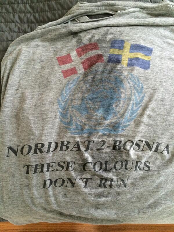 OLindblad's tweet photo. "Nygammal" tränings T-shirt! Firar 20-år i höst... @KattenChris http://t.co/RePq55wdr6