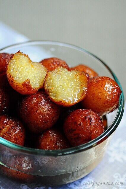 IndianCravings's tweet photo. Gulab Jamun http://t.co/ejXbppEa2f