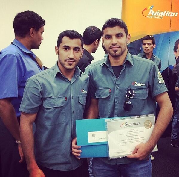 KhVxr's tweet photo. يوم التخرج بجانب الاخ سلطان http://t.co/5tMBqxyLBX