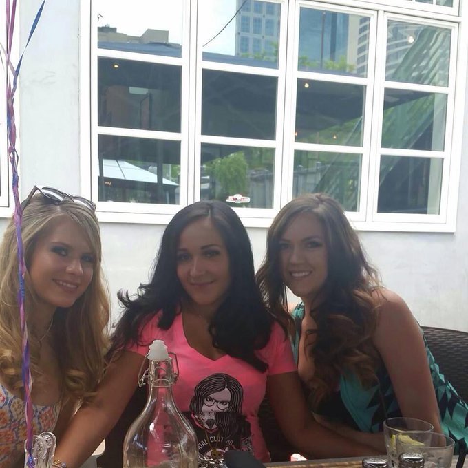 Brunch with my ladies! http://t.co/bGnqCd2NIf<a href="/tag/ff"class="tags"><span>#ff</span></a>