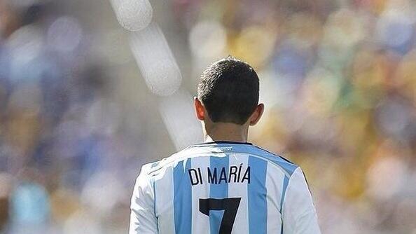 Brz7ezxCMAA4M3F Man United & PSG offer €60m for Real Madrid midfielder Angel Di Maria [AS]