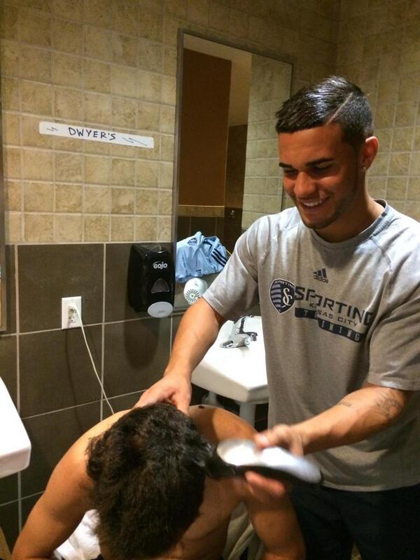 Ddwyer14's tweet photo. Yes that's @b_feilhaber22 #Needed #RoosterCut π http://t.co/A5mDO2KSFU