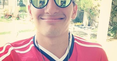 fansdebogotaMR's tweet image. (FOTO)

foto de mau ayer con la camiseta de colombia♥ @MRmusica 

#notasMR
#familiaMR