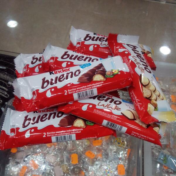 Lauritapulpi's tweet photo. Mi jefa dice que toca merendar pues nada a hacerle caso! http://t.co/5y8sySyWuM