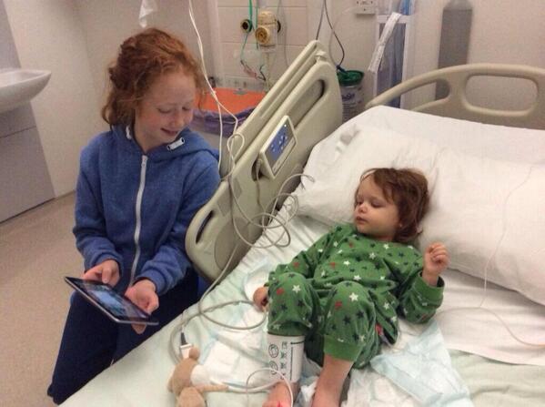 Batesy_Boop's tweet photo. @almurray please RT. This amazing little girl saved her brother!! http://t.co/bkQESBJDGt #1DSupportLexiesStory http://t.co/4RtYGnBttO