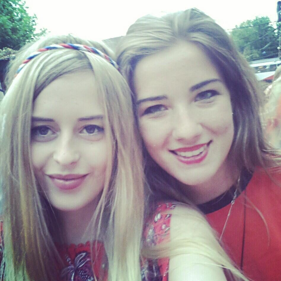 BrzbpPHCQAEGfoU.jpg:large