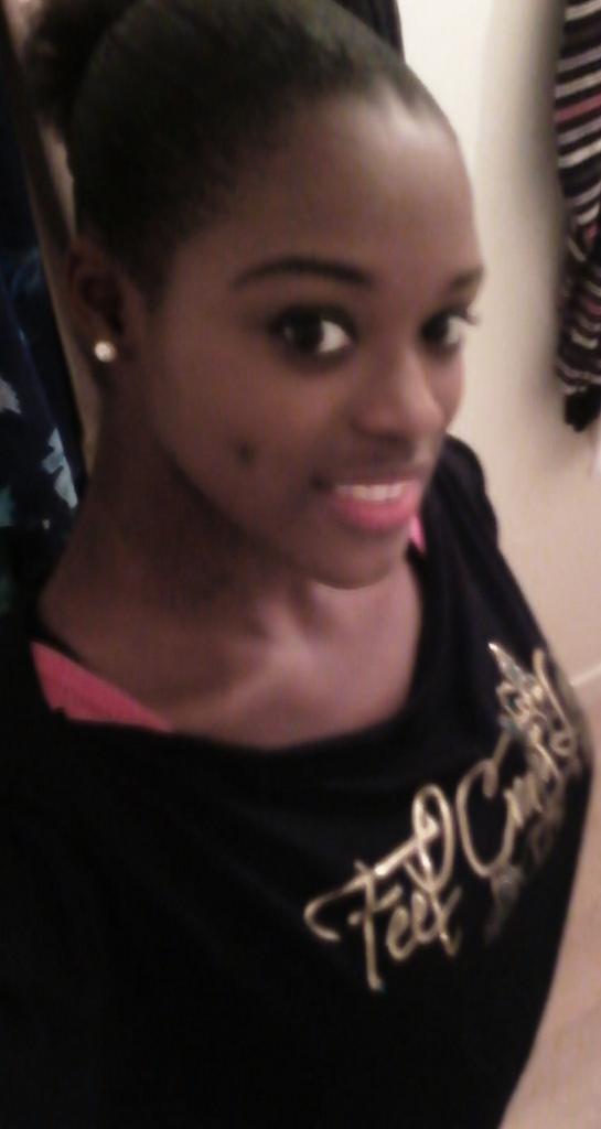 CapssForEver's tweet image. Kiss kiss #kisses  :-* xD