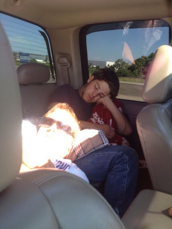 Rooter_01's tweet photo. Tough day at the office boys @merk_3 @jeremyroot16 http://t.co/gRsH8dFiBv
