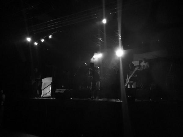 BitchesPeaches's tweet photo. Gracias gracias gracias mil a todos los q disfrutasteis cn nosotros y x dejarnos formar parte del @VentallRock, rock! http://t.co/w94WTa9EZ2