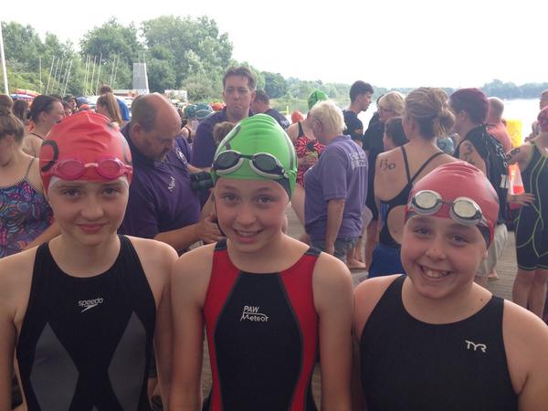 Stfelixswimming's tweet image. Sophie, Ella and Katy getting ready for the 800! All really excited! #teamstfelix