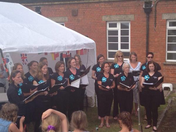 UpavonMWC's tweet photo. Performing yesterday at Upavon Families Day at Trenchard Lines :) http://t.co/5SIhkUO7R8