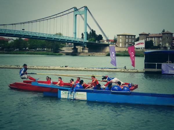 #Serrières : la tradition des joutes portée à bout de bras. #Ardèche. (credit photo : D.V.)