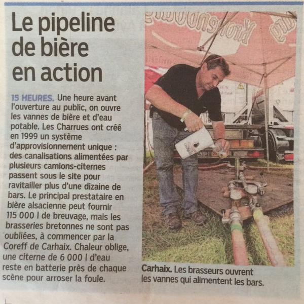 BreizhWeCan's tweet image. Un pipeline alimente en bière la dizaine de bars des Vieilles #Charrues2014 #insolite #wtf (v/@le_Parisien)