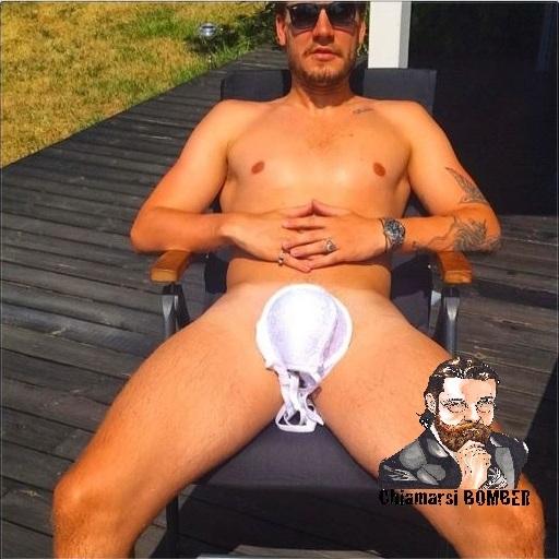 ChiamarsiBomber's tweet photo. Torna da noi #BOMBER. 
@bendtnerb52 
#comprateNicklas
credits: @instagram http://t.co/j0ci2FVx1U