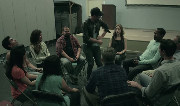 Hulpgroep voor instagram verslaafden: Hilarische humor of pijnlijke werkelijkheid - VIDEO buff.ly/1mn69hq