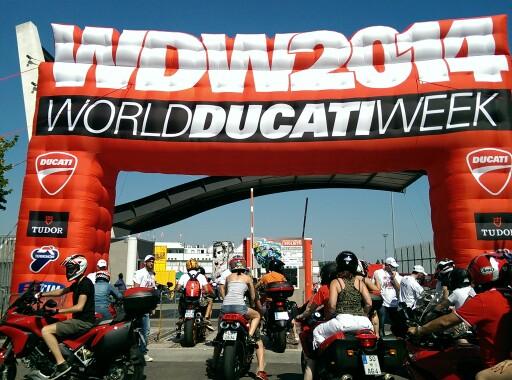 mr_xx74's tweet photo. #Worldducatiweek #ducatilove #Ducati http://t.co/1umQFHCGmR
