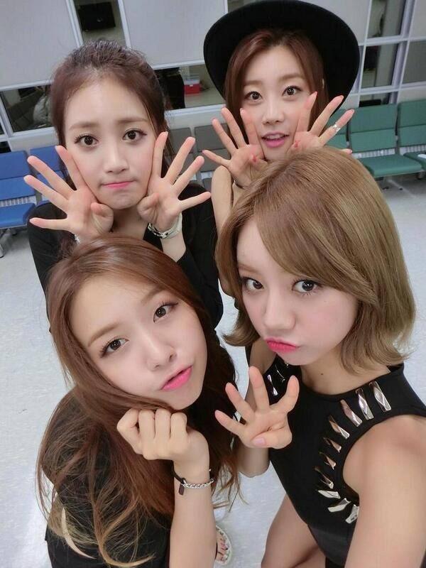 KpopFandomLove's tweet photo. Girls day! Their comeback... AMAZING! Sojin is gorgeous as always 😍💘 http://t.co/nJTzH7tOES