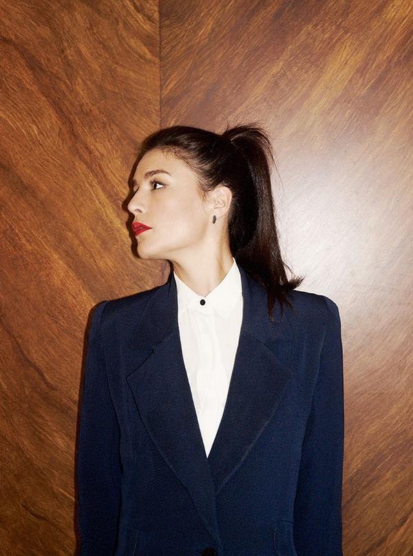 MTVUK's tweet photo. EXCLUSIVE! We caught with with @JessieWare to talk #ToughLove, @EdSheeran &amp; more...http://t.co/7i11dBPY21 http://t.co/PiPE3V9UYD