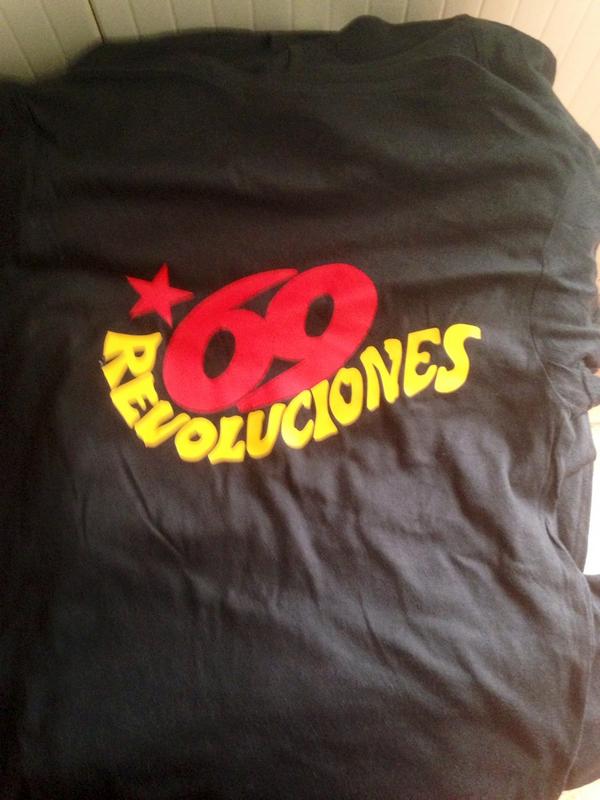69REVOLUCIONES_'s tweet photo. Ya tenemos las camisetas!! http://t.co/QbtVqtspFm