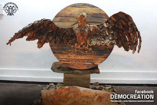 Democreation10's tweet image. [Photo 13] Karya-karya peserta pameran.