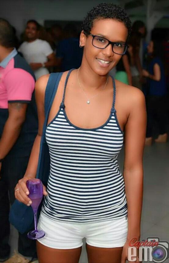 malikiouzz's tweet photo. Life's short and not perfect. So, take time to Smile #auboutdumonde http://t.co/99aduluBTE