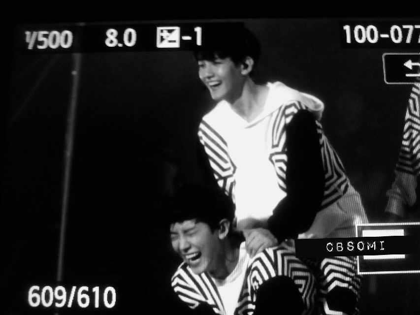 Bs1CE09CcAE0RA5.jpg:large