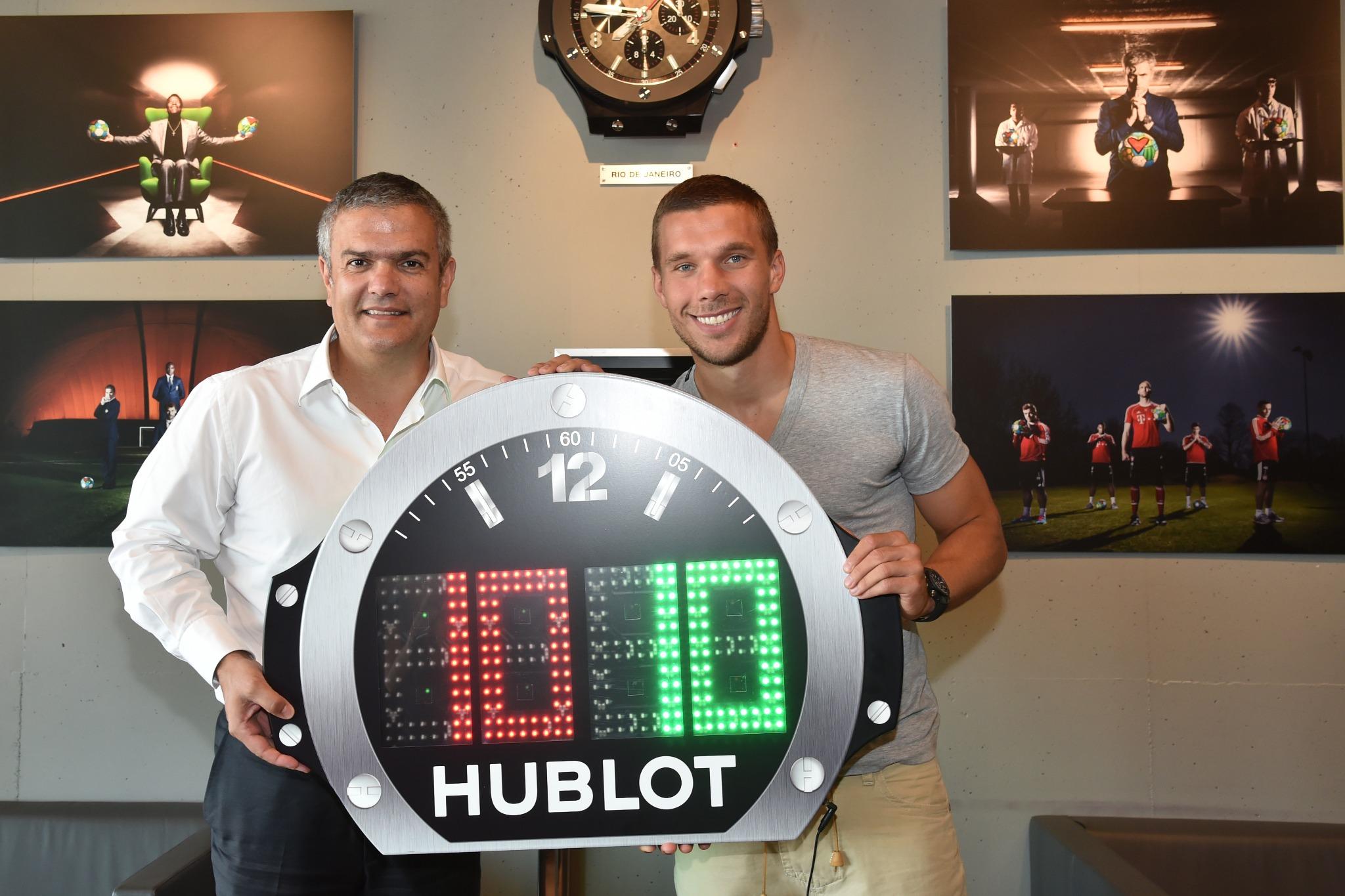 Hublot redesigns the referee board for the 2014 FIFA World Cup - Luxurylaunches