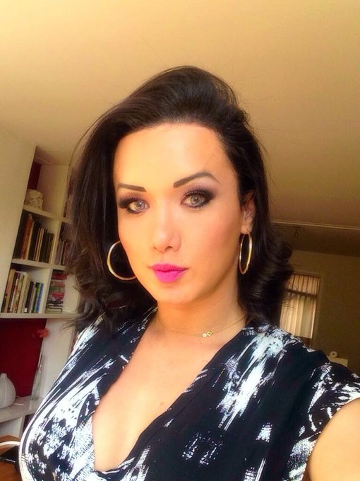 By the amazing canals from Amsterdam I'm ready for my next set see u guys muackkkk!!!!! http://t.co/<a href="/tag/naughty"class="tags"><span>#naughty</span></a><a href="/tag/tgirl"class="tags"><span>#tgirl</span></a><a href="/tag/bubllebutt"class="tags"><span>#bubllebutt</span></a>