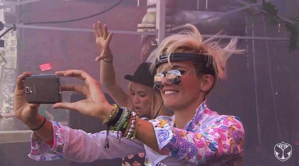 Las hermanas Nervo en #Tomorrowland