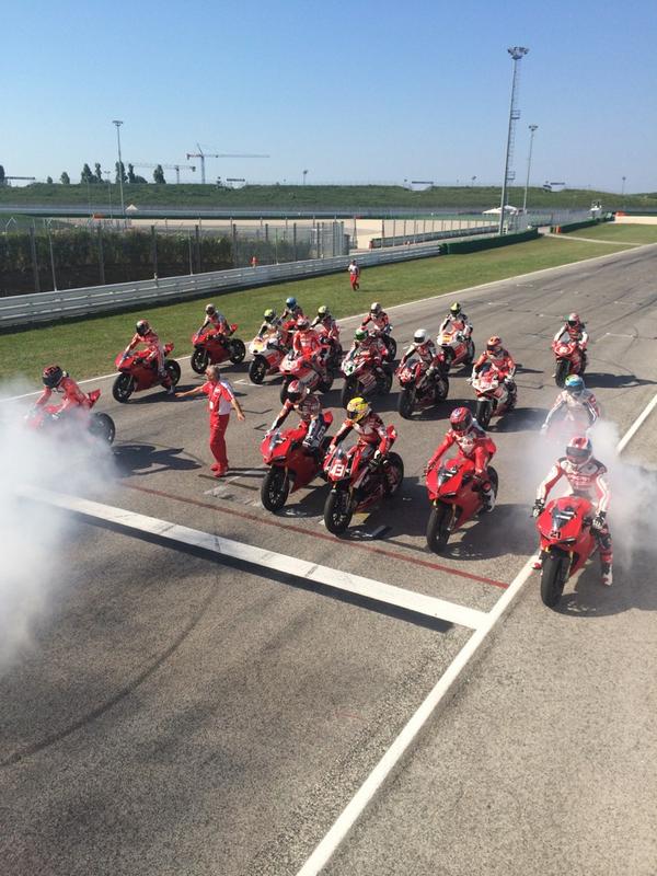 Many legends in this picture …