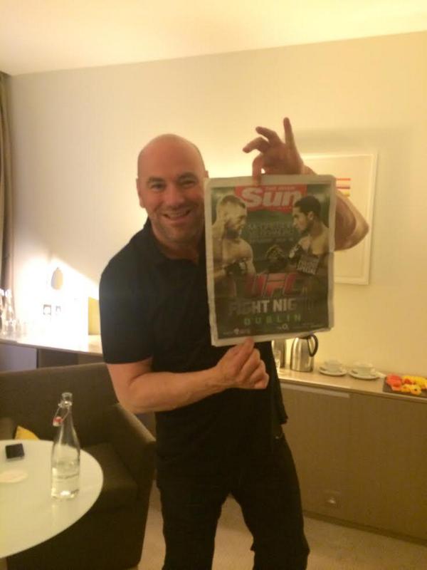IrishSunOnline's tweet photo. @danawhite loves our #UFCDublin pullout! @ufc http://t.co/cj1w5FY0JQ