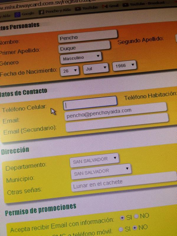 SomosLaTribuFM's tweet photo. Jajaja... "Otras señas". Esa fue @aidafarrar #SubwayCard #SoloPorFregar http://t.co/OFHIG75flF