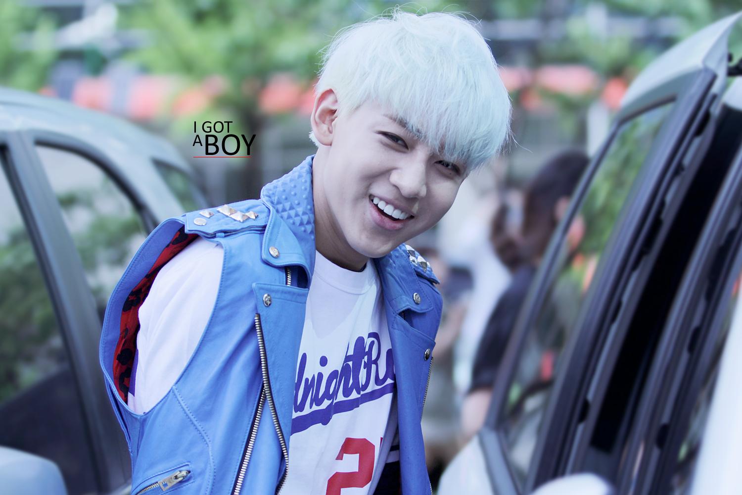 Bs1oN0CCIAIEaqe.jpg:large