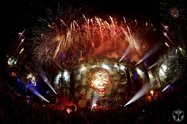 tomorrowland's tweet photo. The kings of Tomorrowland @dimitrivegas and @likemike showed the world the true definition of Madness. http://t.co/PwOxC4bDhA