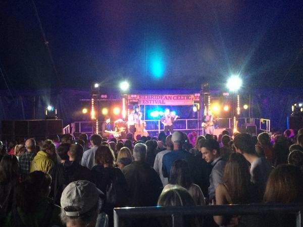 Yeeha! @GordieMacKeeman playing to packed Islands Stage. #hebcelt14