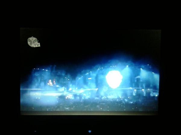 Nereyy_12's tweet photo. Amazing @Tomorrowland @DimitriVegas @LikeMike and my favorite dj's @nervomusic! Craaaaaaazyyyyy! Ooooooohh yeeeeahh! http://t.co/y30KV8DJol